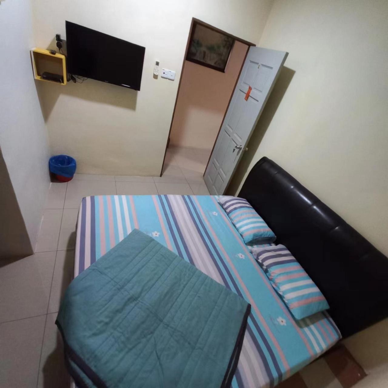 Happy Homestay Lukut Port Dickson Exteriör bild